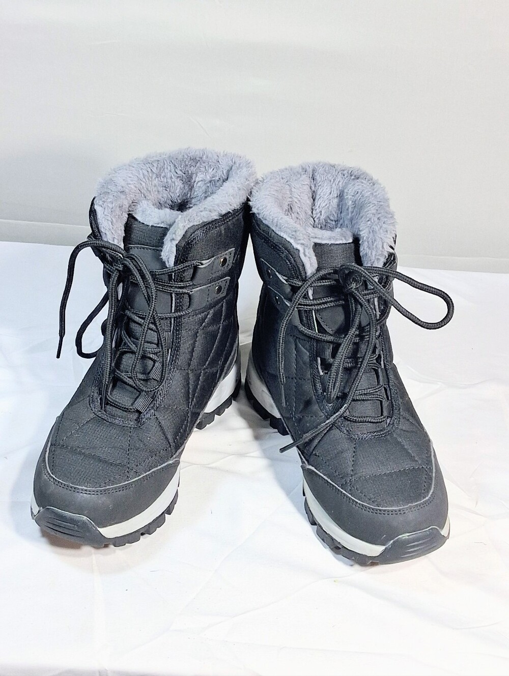Women's Size 6/37 Mifawa Faux Fur Deep Tread Like New Snow Boots